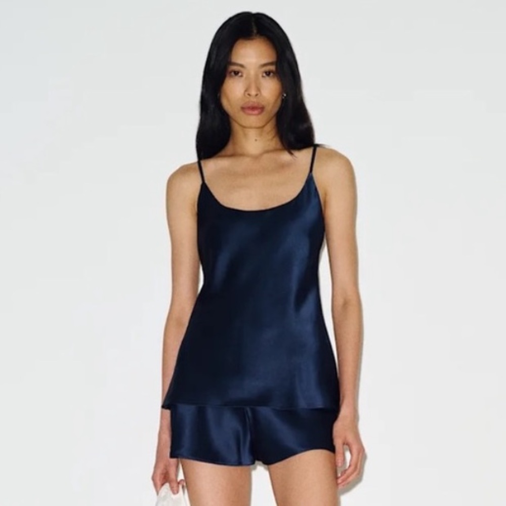 Reformation Lila Silk Top navy blue, SIZE MEDIUM